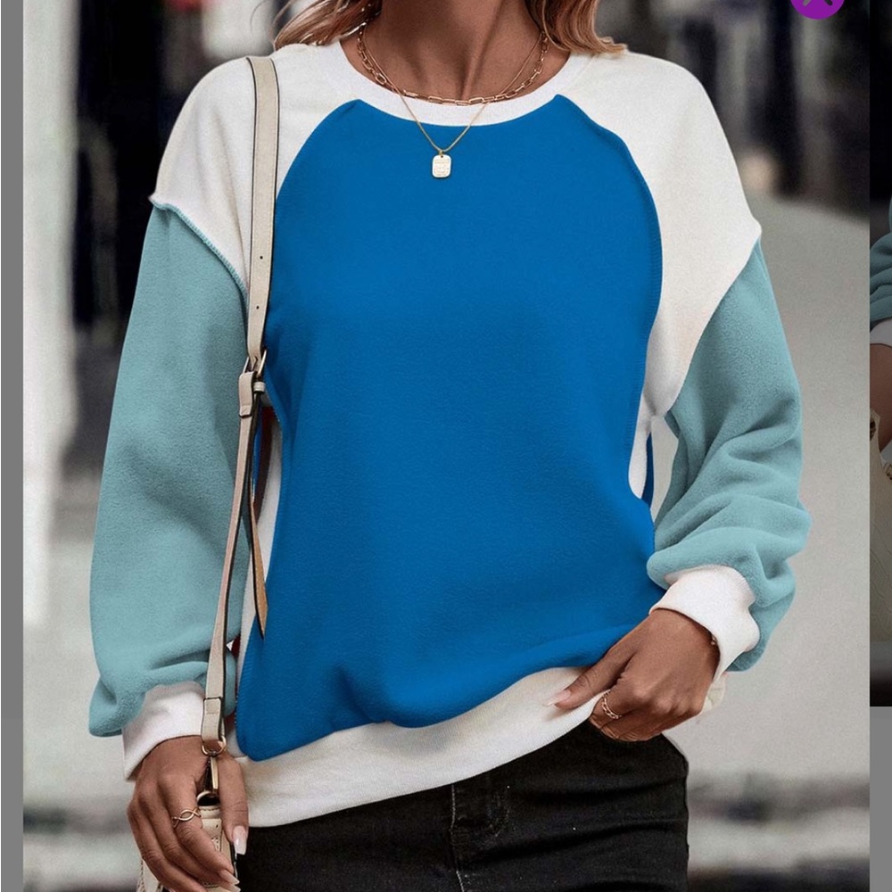 Camisa Blue & White Color Block Raglan Top
